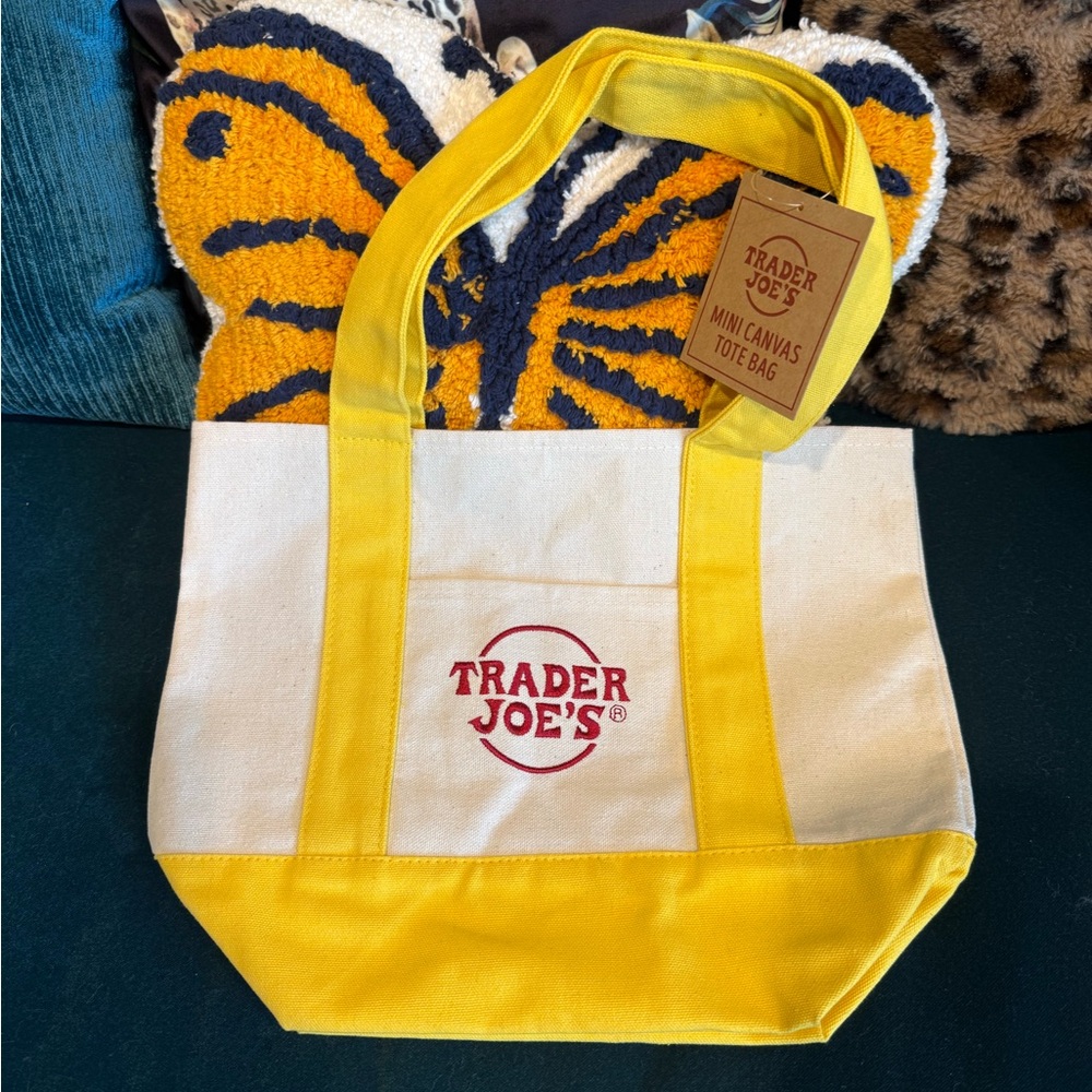 TJ mini tote: NOTE THE PRICING IS COMPARATIVELY LOW!!!  Please NO HALF OFFERS!